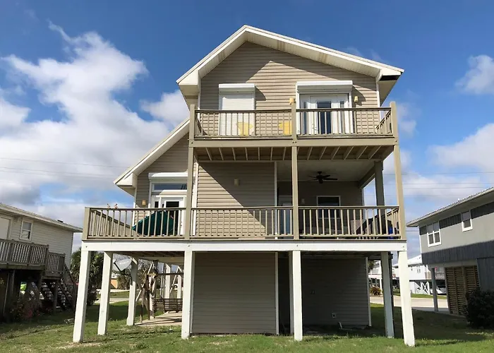 Modern, 3 Bedroom Private House Within Walking Distance To The Beach! Holiday home Gulf Shores