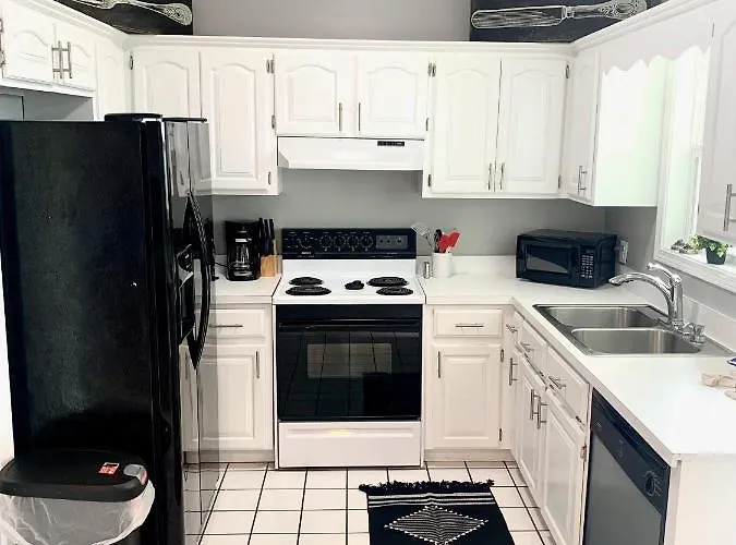 Holiday home Modern, 3 Bedroom Private House Within Walking Distance To The Beach! Gulf Shores