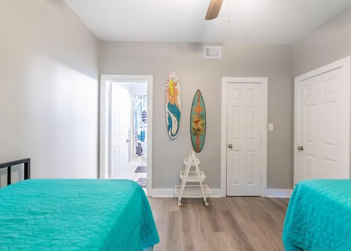 Modern, 3 Bedroom Private House Within Walking Distance To The Beach! Holiday home Gulf Shores