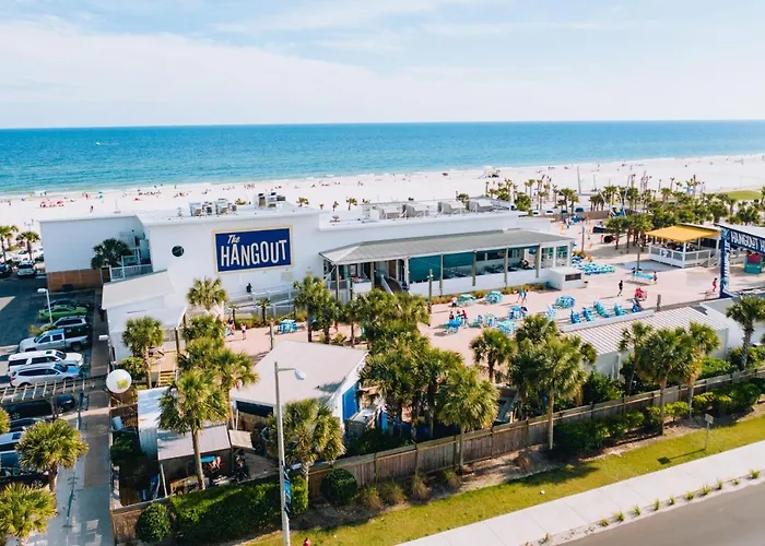 Modern, 3 Bedroom Private House Within Walking Distance To The Beach!