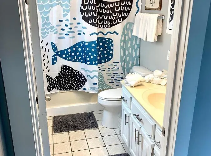 Modern, 3 Bedroom Private House Within Walking Distance To The Beach! * Gulf Shores