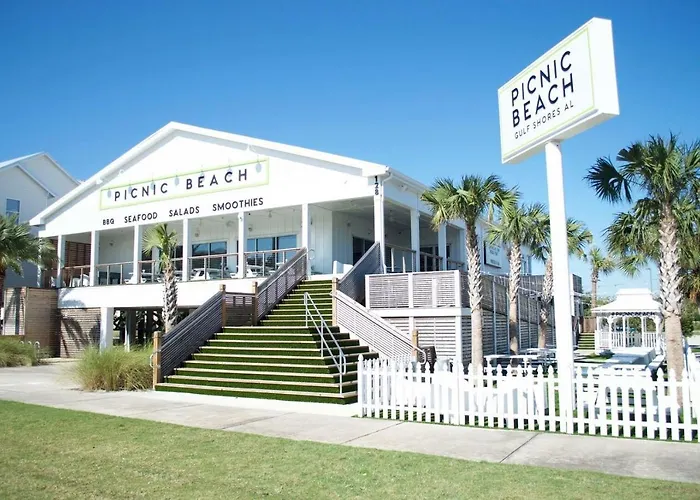 Modern, 3 Bedroom Private House Within Walking Distance To The Beach! Holiday home Gulf Shores